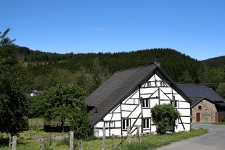 Crowdstrike 24 Hours of Spa - Prologue - circuit ambience | JEP