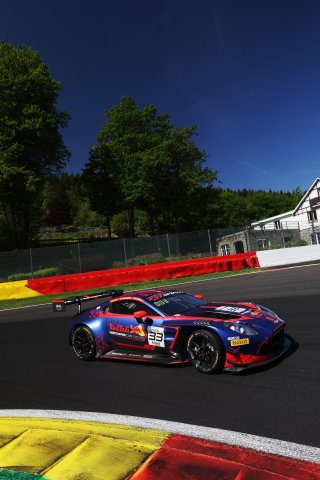 #33 - Verstappen.com Racing - Thierry VERMEULEN - Chris LULHAM - Harry KING - Aston Martin Vantage AMR GT3 EVO | SRO / JEP