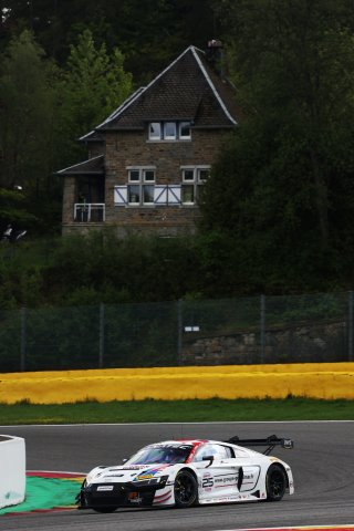 #25 - Sainteloc Racing - Paul EVRARD - Gilles MAGNUS - Jim PLA - Audi R8 LMS GT3 EVO II
 | SRO/JEP