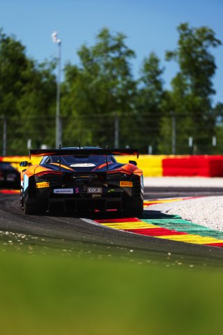 #5 - Optimum Motorsport - Michael PORTER - Largim ALI - James ALLEN - McLaren 720S GT3 EVO | SRO / JEP