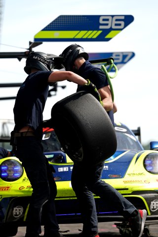 #96 - Rutronik Racing - Patric NIEDERHAUSER - Sven MULLER  - Alessio PICARIELLO - Porsche 911 GT3 R (992) | SRO / JEP